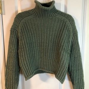 H&M Conscious Turtleneck Green Sweater
